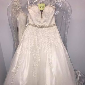 2017 DF Alfred Angelo Cinderella Wedding Dress